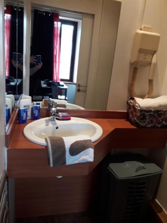 Le Des Halles Avec Climatisation 15m2 Appartement Narbonne